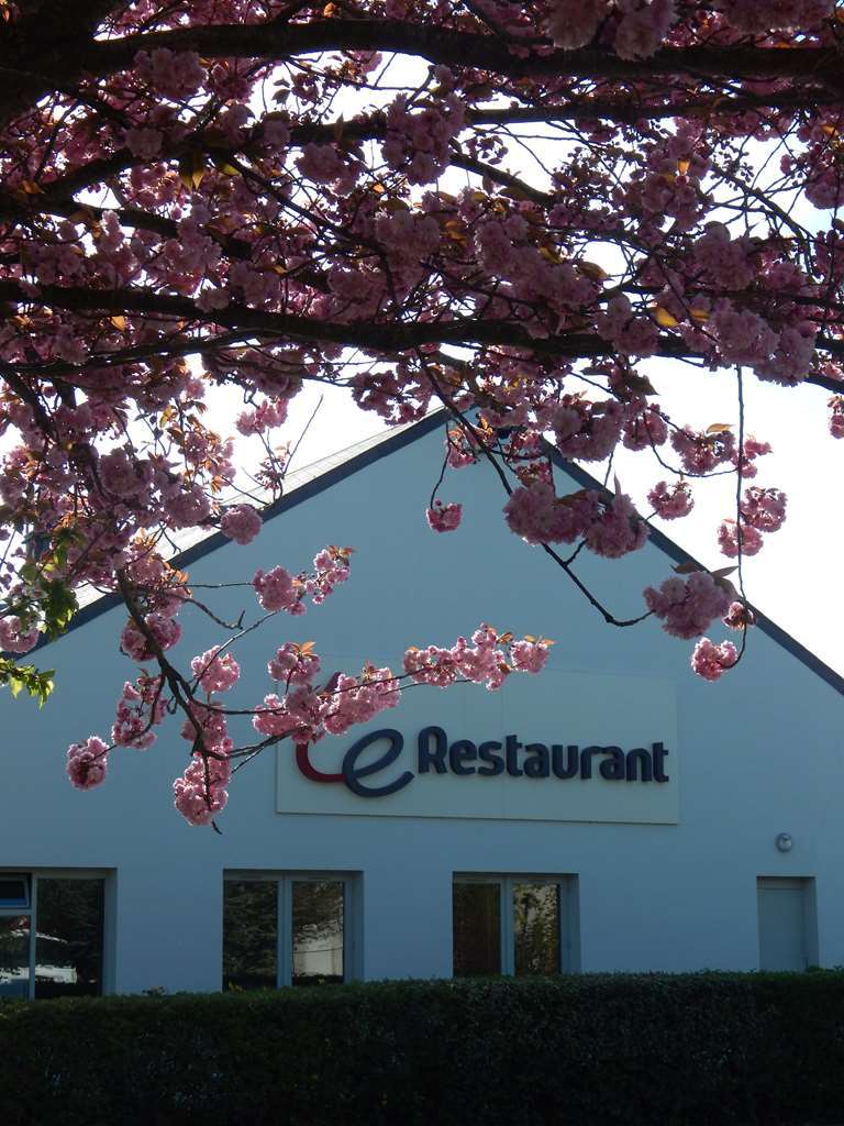 Campanile Reims Est - Taissy Hotel Exterior photo